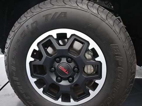 Used 2024 Toyota Tacoma TRD Off-Road AWD/4WD image 14