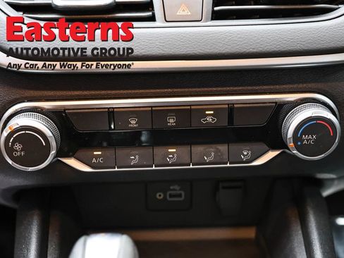 Used 2023 Nissan Altima 2.5 S FWD image 19