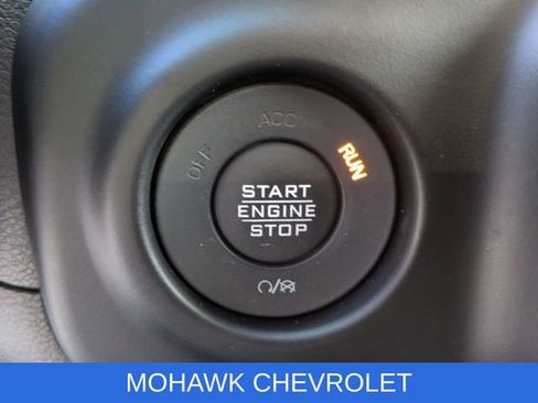 Used 2022 Jeep Gladiator Sport image 17