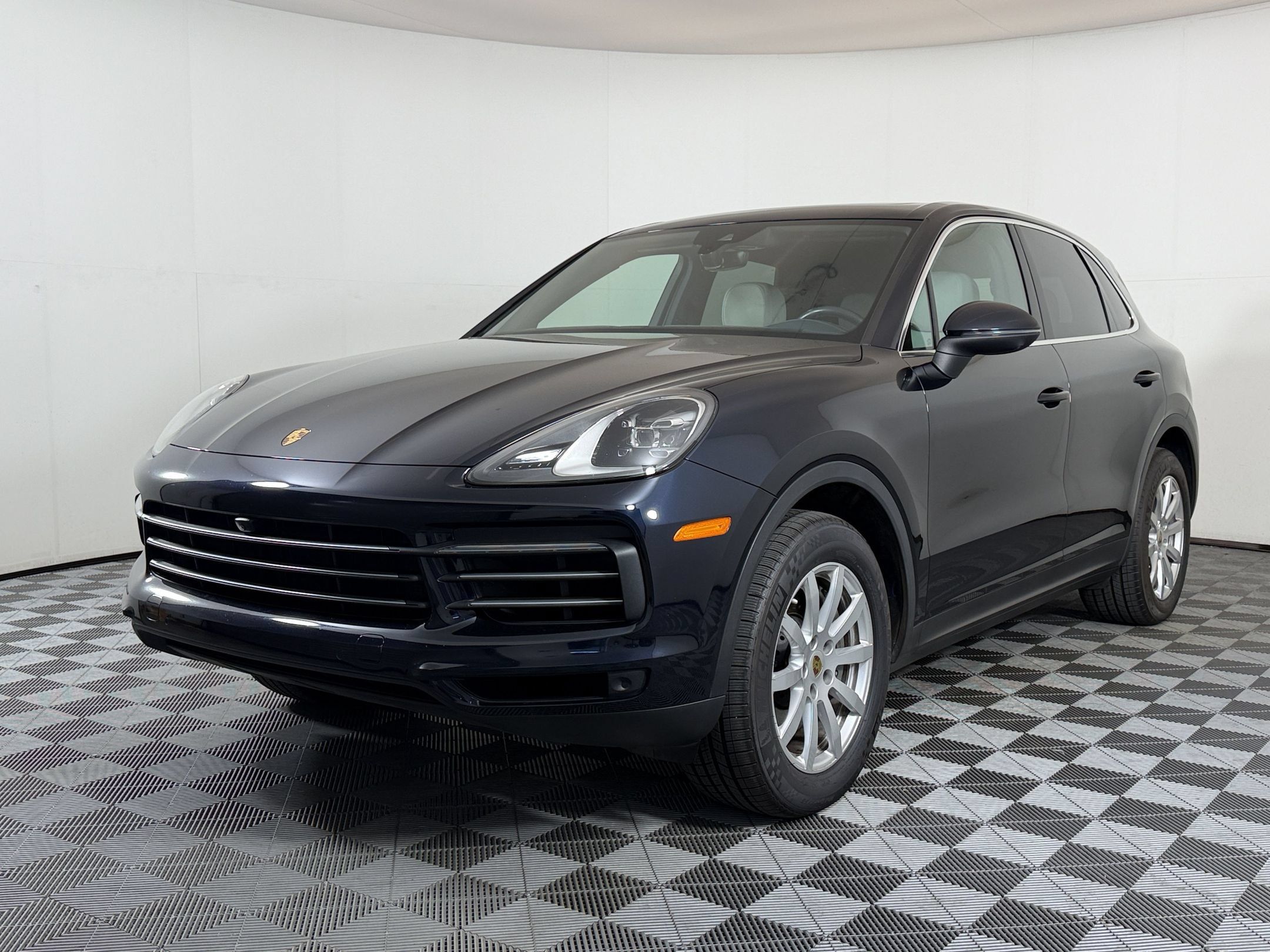 Used 2019 Porsche Cayenne S AWD/4WD image 1