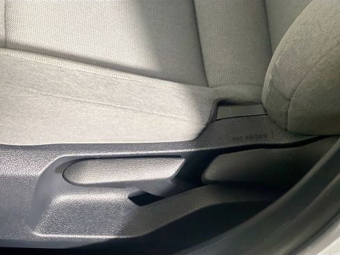 Used 2025 Toyota Camry LE image 15