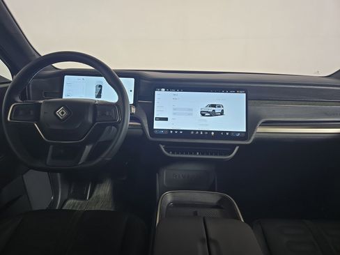 Used 2025 Rivian R1S Adventure image 27