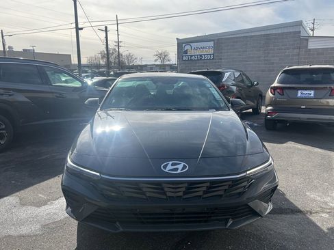 New 2026 Hyundai Elantra SEL Sport image 2