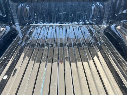 Used 2025 RAM 1500 Laramie image 17