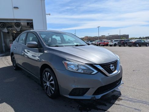 Used 2018 Nissan Sentra S FWD image 3
