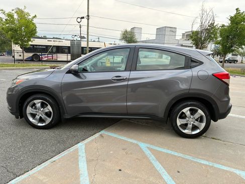 Used 2019 Honda HR-V LX image 8