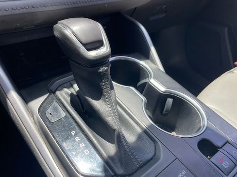 Used 2022 Toyota Highlander XLE image 10