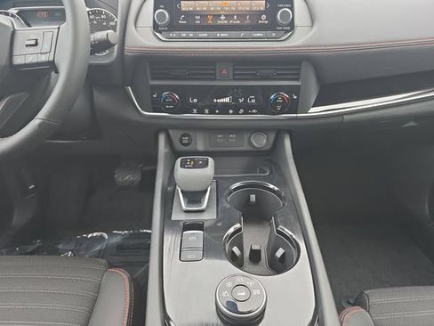 New 2026 Nissan Rogue SV AWD/4WD image 3