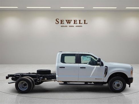 New 2025 Ford F350 XL image 4