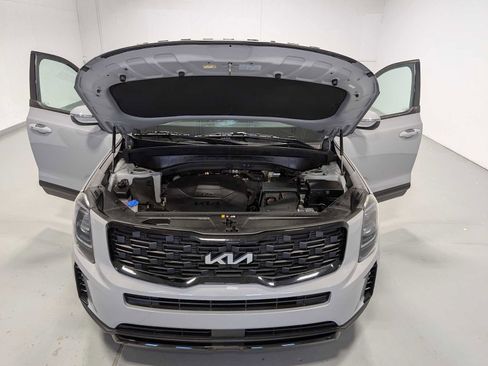 Used 2022 Kia Telluride EX w/ EX Premium Package image 10