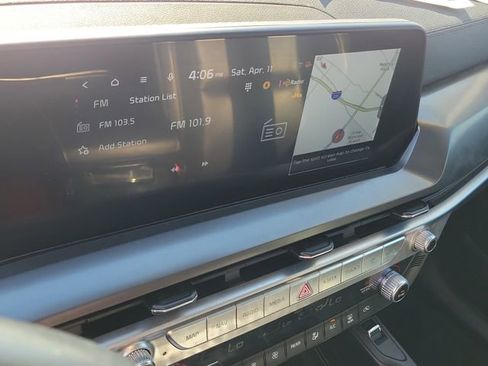 Used 2025 Kia Telluride S AWD/4WD image 32