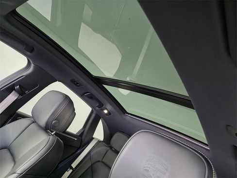 Used 2023 Porsche Macan GTS image 13