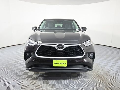 Used 2020 Toyota Highlander LE AWD/4WD image 10