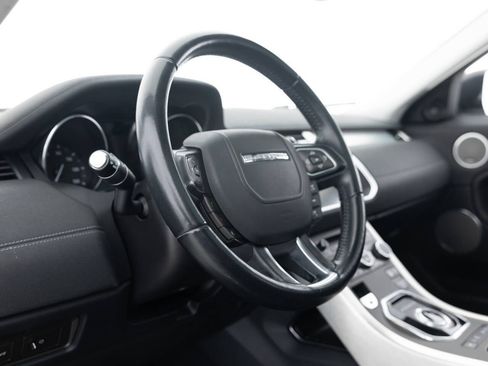 Used 2017 Land Rover Range Rover Evoque SE image 23