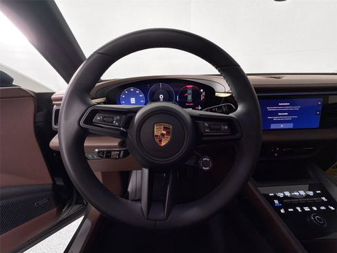 Certified 2026 Porsche Macan Electric RWD image 20