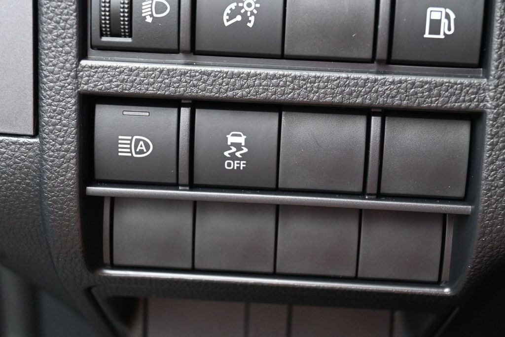 Used 2025 Toyota 4Runner SR5 AWD/4WD image 14
