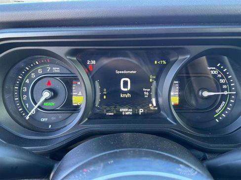 Used 2024 Jeep Wrangler Unlimited Sahara image 20