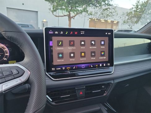 New 2026 Volkswagen Tiguan SE R-Line image 9