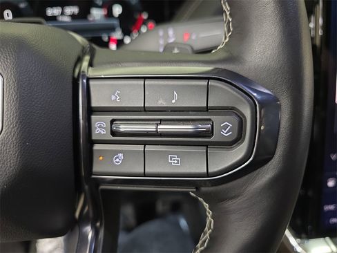 Used 2025 GMC Yukon XL Denali Ultimate image 22