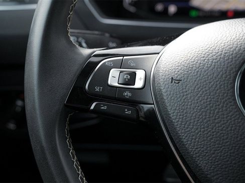 Used 2021 Volkswagen Tiguan SEL image 12