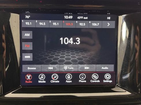 Used 2022 Dodge Durango SXT image 4