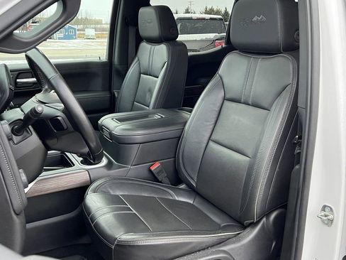 Used 2020 Chevrolet Silverado 1500 High Country w/ Technology Package image 13