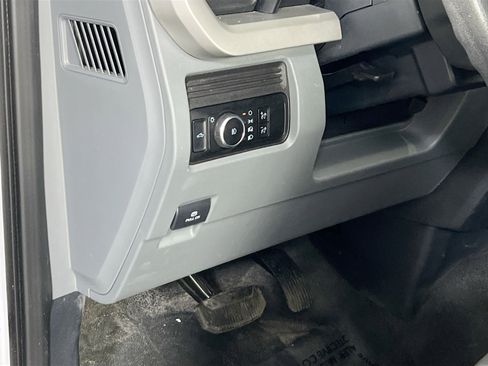 Used 2024 Ford F250 XL w/ Snow Plow Prep Package image 10