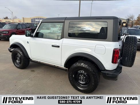 Used 2022 Ford Bronco Black Diamond image 8