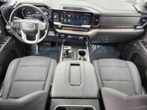 Used 2022 GMC Sierra 1500 Elevation w/ Preferred Package AWD/4WD image 10