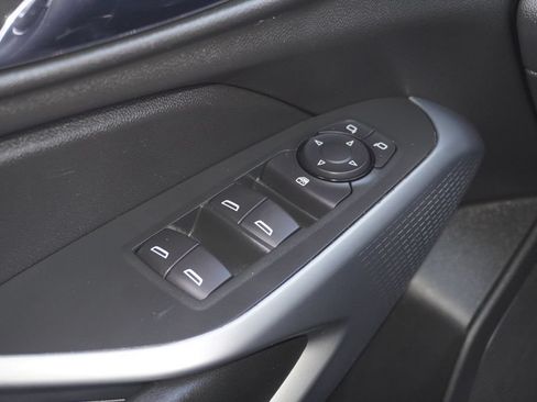 Used 2025 Chevrolet Trax LS FWD image 14