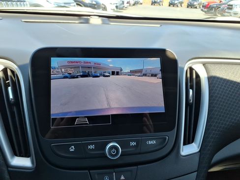 Used 2025 Chevrolet Malibu RS FWD image 14