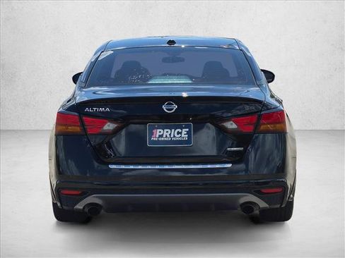 Used 2022 Nissan Altima 2.0 SR FWD image 6