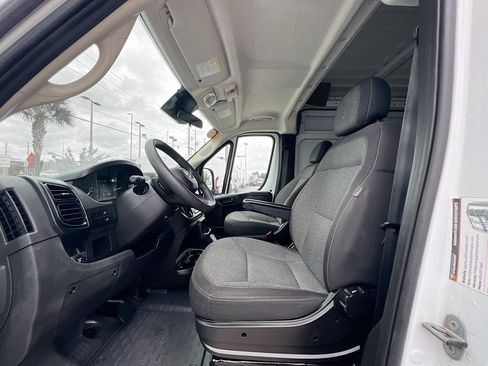 Used 2023 RAM ProMaster 2500 image 14