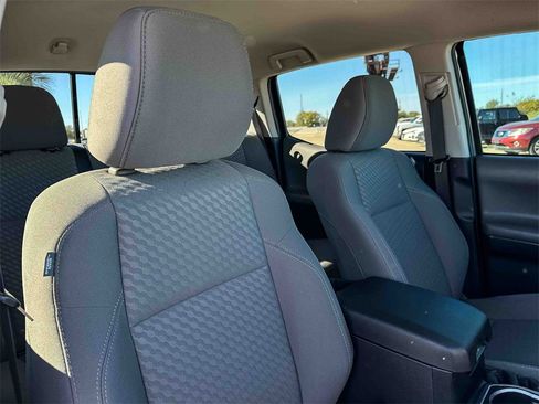 Used 2022 Toyota Tacoma SR5 image 23