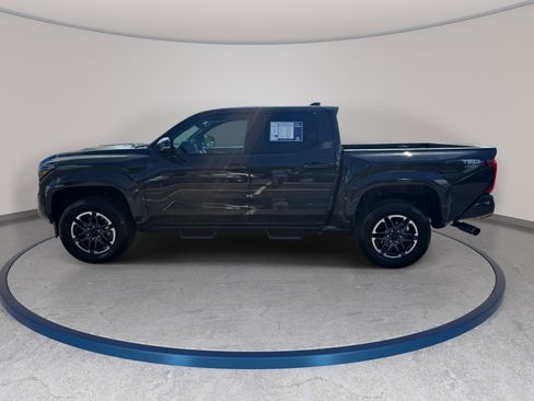 Certified 2024 Toyota Tacoma TRD Sport w/ TRD Sport Upgrade Package AWD/4WD image 8