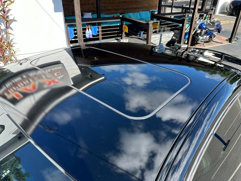 Used 2017 INFINITI Q60 2.0t w/ Premium Plus Package 2.0T image 11