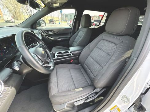 Used 2025 Chevrolet Equinox LT image 19