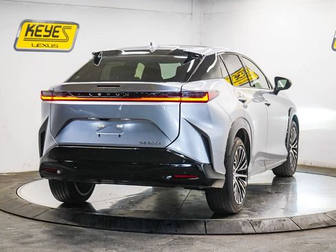 Used 2024 Lexus RZ 300e Premium w/ Technology Package image 4