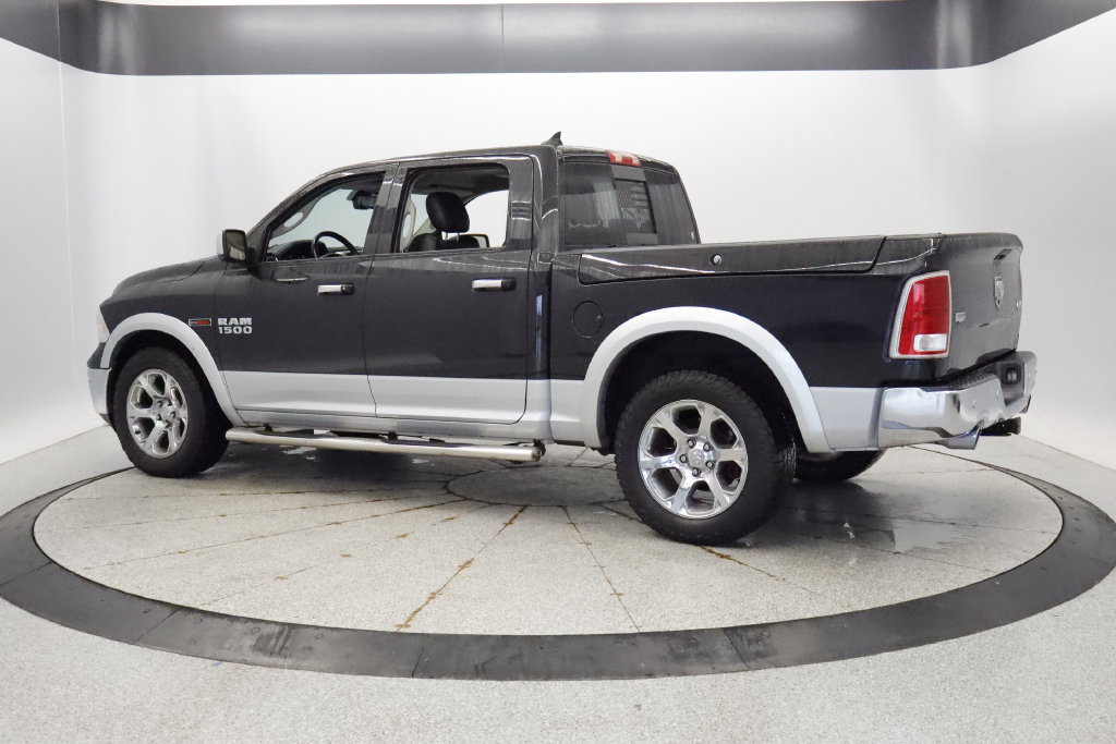 Used 2018 RAM 1500 Laramie w/ Convenience Group AWD/4WD image 2