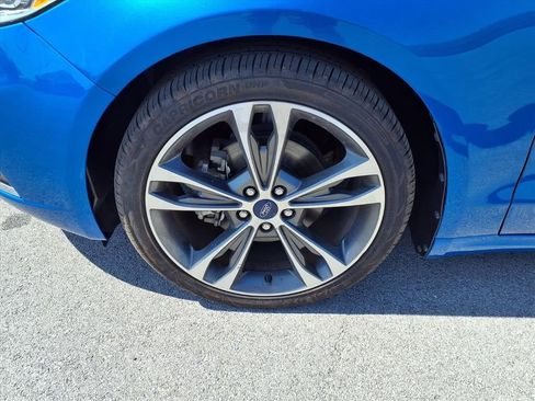 Used 2020 Ford Fusion Titanium image 32