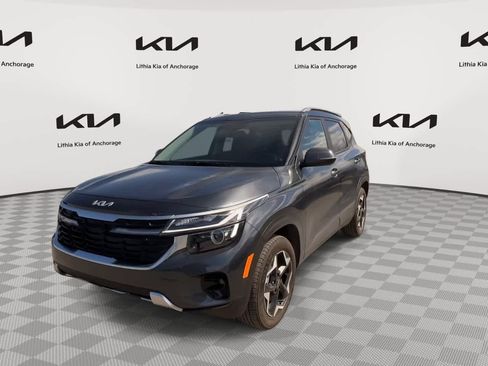 Used 2025 Kia Seltos S AWD/4WD image 4