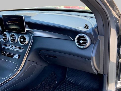 Used 2018 Mercedes-Benz GLC 300 image 17