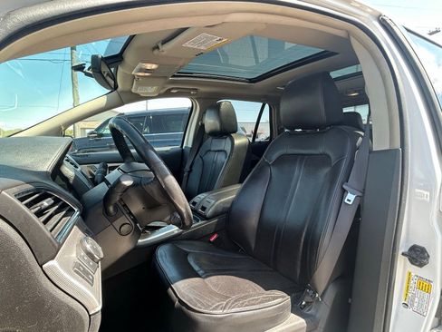 Used 2012 Lincoln MKX AWD image 11