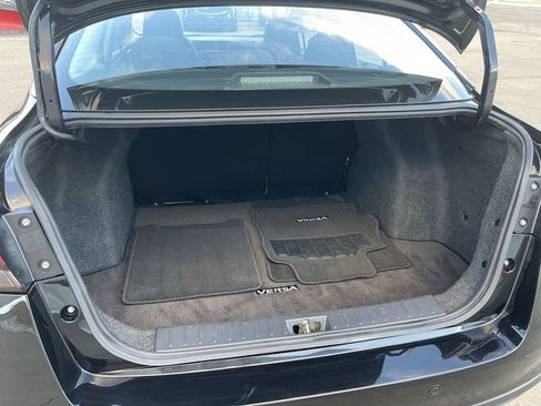 Used 2023 Nissan Versa SV image 22