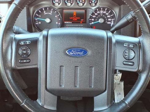 Used 2015 Ford F250 Lariat w/ Chrome Package image 17
