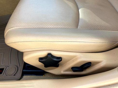 Used 2003 Mercedes-Benz C 240 Sedan image 11