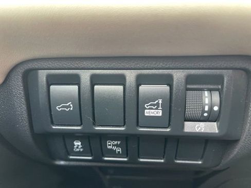 Used 2019 Subaru Ascent Limited AWD/4WD image 14