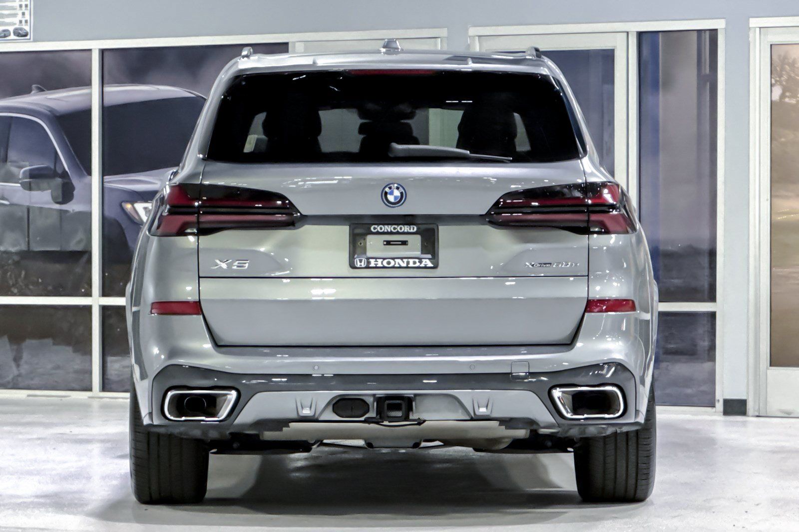 Used 2024 BMW X5 xDrive50e w/ Executive Package AWD/4WD image 10
