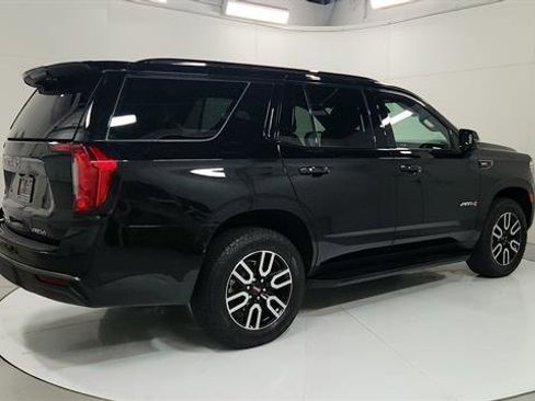 Used 2024 GMC Yukon AT4 w/ Technology Package image 8