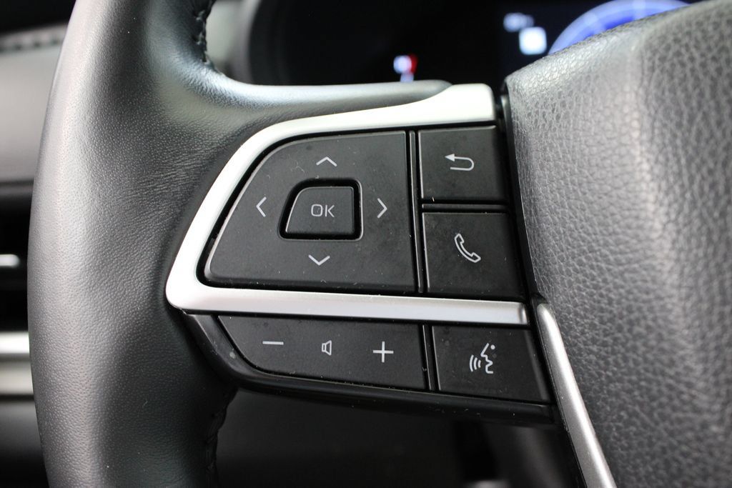 Used 2025 Toyota Grand Highlander AWD image 26